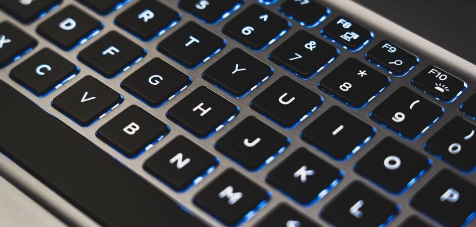 5 Ways to Adapt AI Auto Blog Writer Output for British English