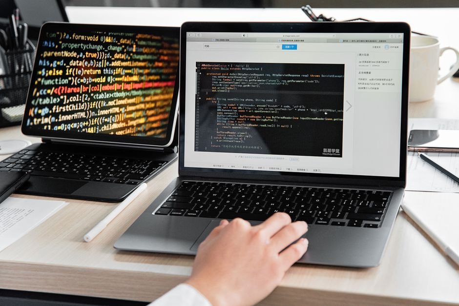 How to Write Custom AI Auto Post Prompts for Your UK WordPress Site
